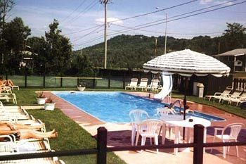 Motel St Moritz Sainte-Agathe-des-Monts Εξωτερικό φωτογραφία